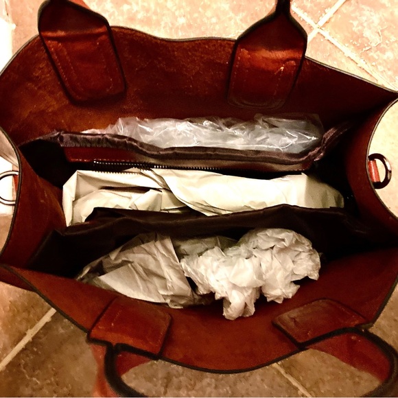 BRAND NEW, RICH, CARAMEL COLORED SHOULDER BAG/HANDBAG/TOTE/CROSSBODY BAG - Picture 6 of 8